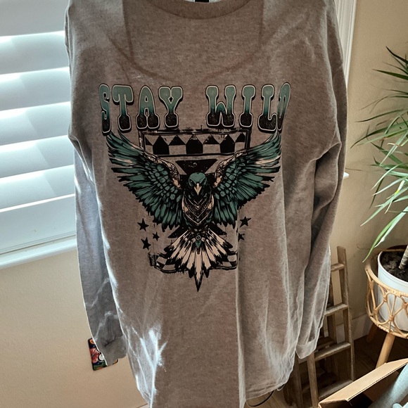 Tops - Stay Wild Graphic Long Sleeve Tee - Gray with Teal & Black Eagle handmade